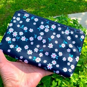 BNWT KATE SPADE ♠️ Medium double zipped wristlet